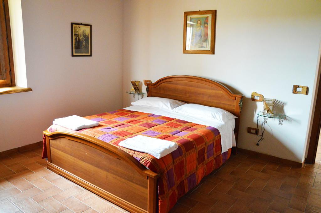 Agriturismo La Collina Villa Massa Martana Esterno foto