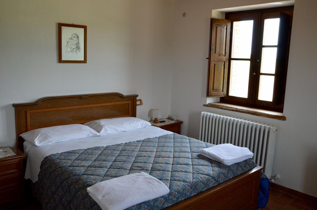 Agriturismo La Collina Villa Massa Martana Camera foto